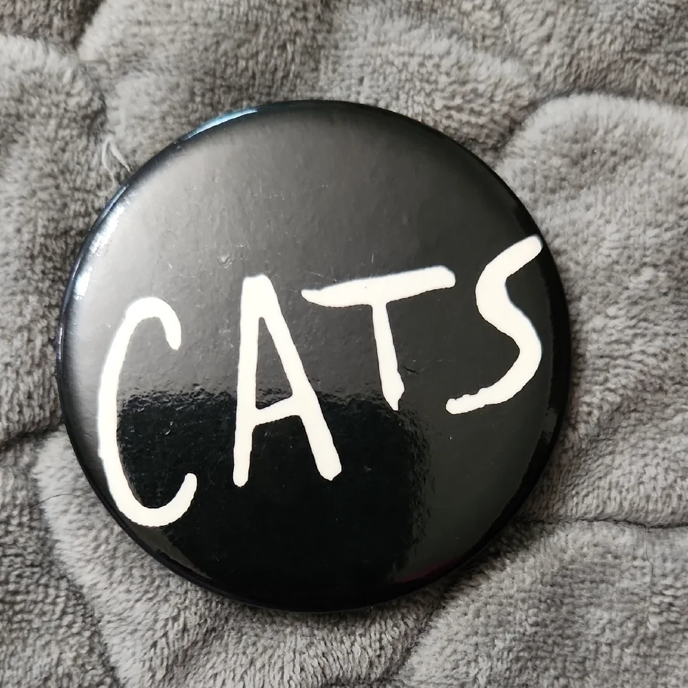 Buttons Assorted Colorful Pin Set - Picture 8 of 11